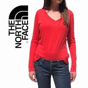 The North Face- Long Sleeve Tee